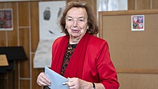 Bývalá první dáma Livia Klausová ve volební místnosti v pra�ských Kobylisích....