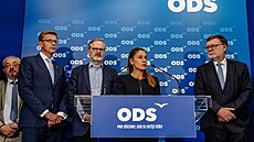 Zleva Marek Benda, Martin Kupka, Petr Fiala, Eva Decroix a Zbynk Stanjura po...