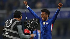 Mladý brazilský útoník Estevao z Chelsea se raduje ze svého rozhodujícího gólu...