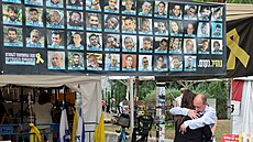 Reakce obyvatel Tel Avivu po oznámení Donalda Trumpa, e Izrael a Hamas se...