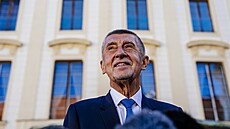 Prezident Petr Pavel pijal na jednání Andreje Babie. (5. íjna 2025)