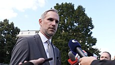 Volby do Poslanecké sn�movny Parlamentu �eské republiky. Hlas odevzdal Zden�k...