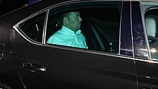 Andrej Babi doma v Prhonicích jedná s Tomiem Okamurou. (4. íjna 2025)