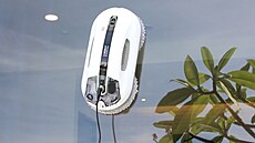 Robotický �isti� oken HOBOT