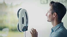 Robotický �isti� oken HOBOT