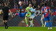 Neúsp�ná st�ela Rafia Durosinmiho na bránu Malmö.