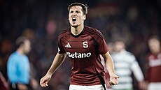 Luká Sadílek slaví vítzství Sparty.