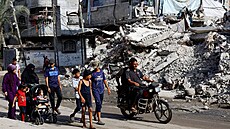 Izraelská armáda znovu zaútoila na msto Gaza v palestinském Pásmu Gazy. (4....