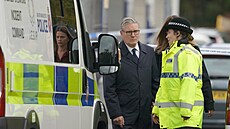 Britský premiér Keir Starmer v Manchesteru navtívil synagogu, která se stala...