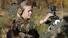 Vojáci a voja�ky NATO na vojenské základno� v belgickém Elsenbornu (18. �íjna...