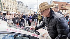 Na finále kampan Motorist sob na Námstí Republiky dorazil i sponzor Richard...