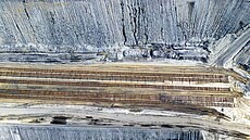 Fotografie zachycuje povrchový dl Welzow-Süd poblí Sprembergu v Nmecku. (30....