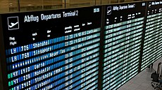 Na leti�ti v Mnichov� muselo být kv�li no�nímu p�eletu dron� zru�eno nebo...