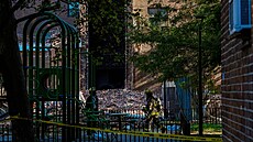 Lidé v americkém mst Portland ve stát Oregon demonstrují ped sídlem...