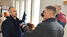 Státní zástupce Radim Vítek u Krajského soudu v Hradci Králové p�ed hlavním...