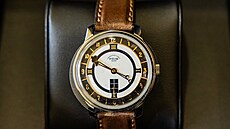 Kousek z limitované edice hodinek Prim s motivem hradecké Bílé ve vyjde na...