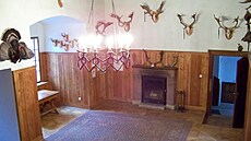 Lovecký salónek na hrad Houska