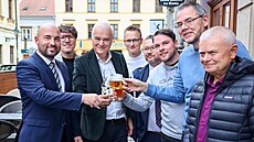 Volební úspch. Hejtman a poslanec Kamal Farhan a primátor Plzn Roman...