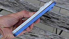 Apple iPhone 17 a Google Pixel 10