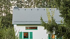 Na severu ech, v bezprostední blízkosti potoka a obklopen zelení, proel...