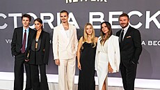 Cruz Beckham, Jackie Apostelová, Romeo Beckham, Harper Beckhamová, Victoria...
