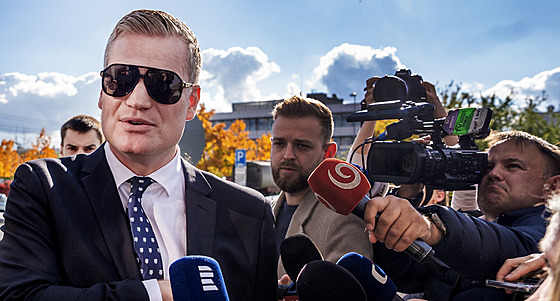 Petr Macinka a Filip Turek dorazili na jednání za Andrejem Babiem. (13. íjna...