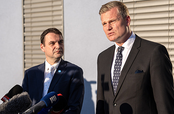 Petr Macinka a Filip Turek dorazili na jednání za Andrejem Babiem. (13. íjna...