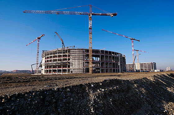 Stavební práce na Santagiulia Ice Hockey Aren, která bude hostit olympijský...