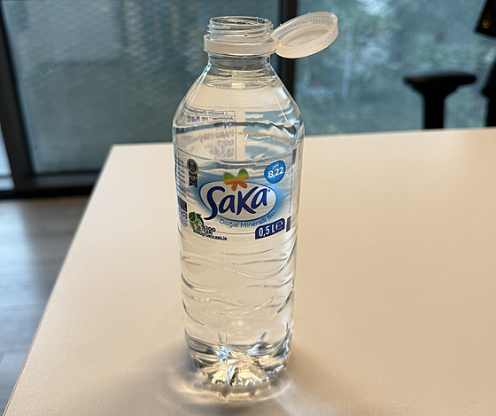 Minerální voda Saka (14. íjna 2025)