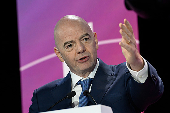 éf FIFA Gianni Infantino na valné hromad v ím.