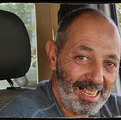 Voják i taxikář. Izrael identifikoval tři vrácená těla, čtvrté nepatří rukojmímu