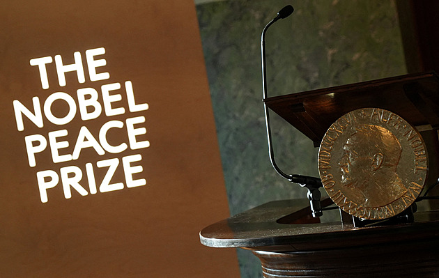 Bílý dům kritizuje neudělení Nobelovky Trumpovi. Dali přednost politice, tvrdí