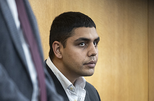 Pomohl dopadnout teroristu a dostalo se mu uznání. Stejně musí Německo opustit