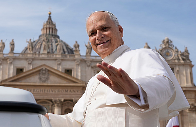 Čas na tenis, kritika Trumpa. Nový papež postupně vtiskává Vatikánu svůj styl