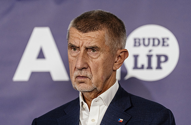 Mezi populismem a odpovědností. Jaké otazníky v obraně jsou spojené s nástupem nové vlády