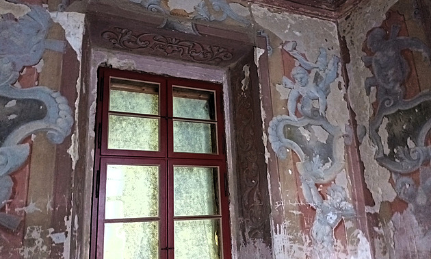 Gloriet už není strašidelná kulisa. Obec mění barokní klenot Českého středohoří