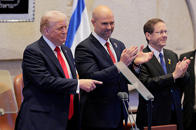 První rok Trumpova druhého mandátu. Možný politický vrchol i hrozba chromé kachny