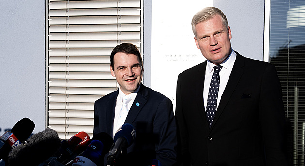 Sdružení žádá Motoristy, ať jejich příznivci nevyhrožují novinářům