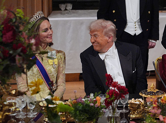 Záhada Trumpovy oranžové pleti. Stojí za ní nástřiky, ekzém, nebo dobré geny?