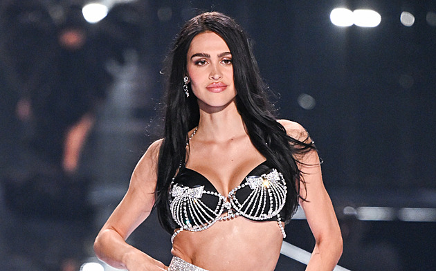 Victoria’s Secret loni propásla valentýnský test. Teď si chce spravit reputaci