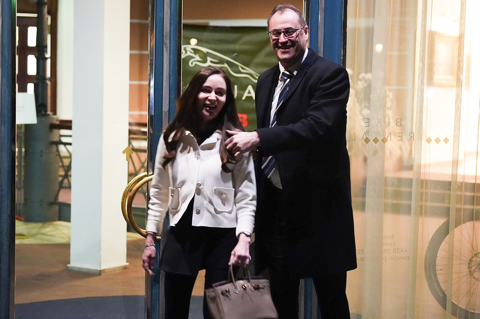 Ředitelkou kabinetu a mluvčí ministra Klempíře se stala manželka Borise Šťastného