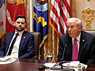 Americký prezident Donald Trump se setkává s ukrajinským prezidentem...