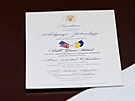 Na stole le�í menu p�ed ob�dem prezidenta Donalda Trumpa s ukrajinským...