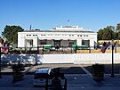 Stavební práce na roz�í�ení tane�ního sálu amerického prezidenta Trumpa v Bílém...