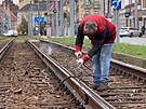 Skvrany budou a do konce bezna bez tramvaj, zaala oprava kolejit