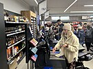 Tesco otevelo kompletn zrekonstruovanou prodejnu expres v Turnov, kter je...