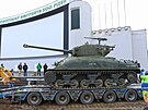 Tank Sherman po 12 letech odjd z plzesk zoo. ek ho renovace. (16. dubna...