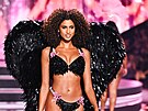 Imaan Hammamová na p�ehlídce Victoria�s Secret v New Yorku (15. �íjna 2025)