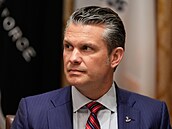 Americký ministr obrany a války Pete Hegseth p�i jednání s argentinským...