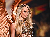 Candice Swanepoelová na p�ehlídce Victoria�s Secret v New Yorku (15. �íjna 2025)